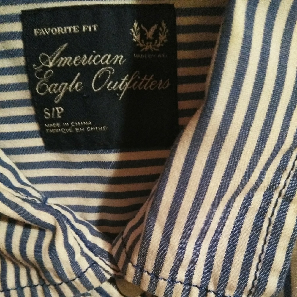 Button down - Picture 2 of 2
